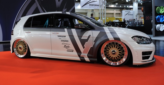 VW Golf 7 R mit Rieger Teilen